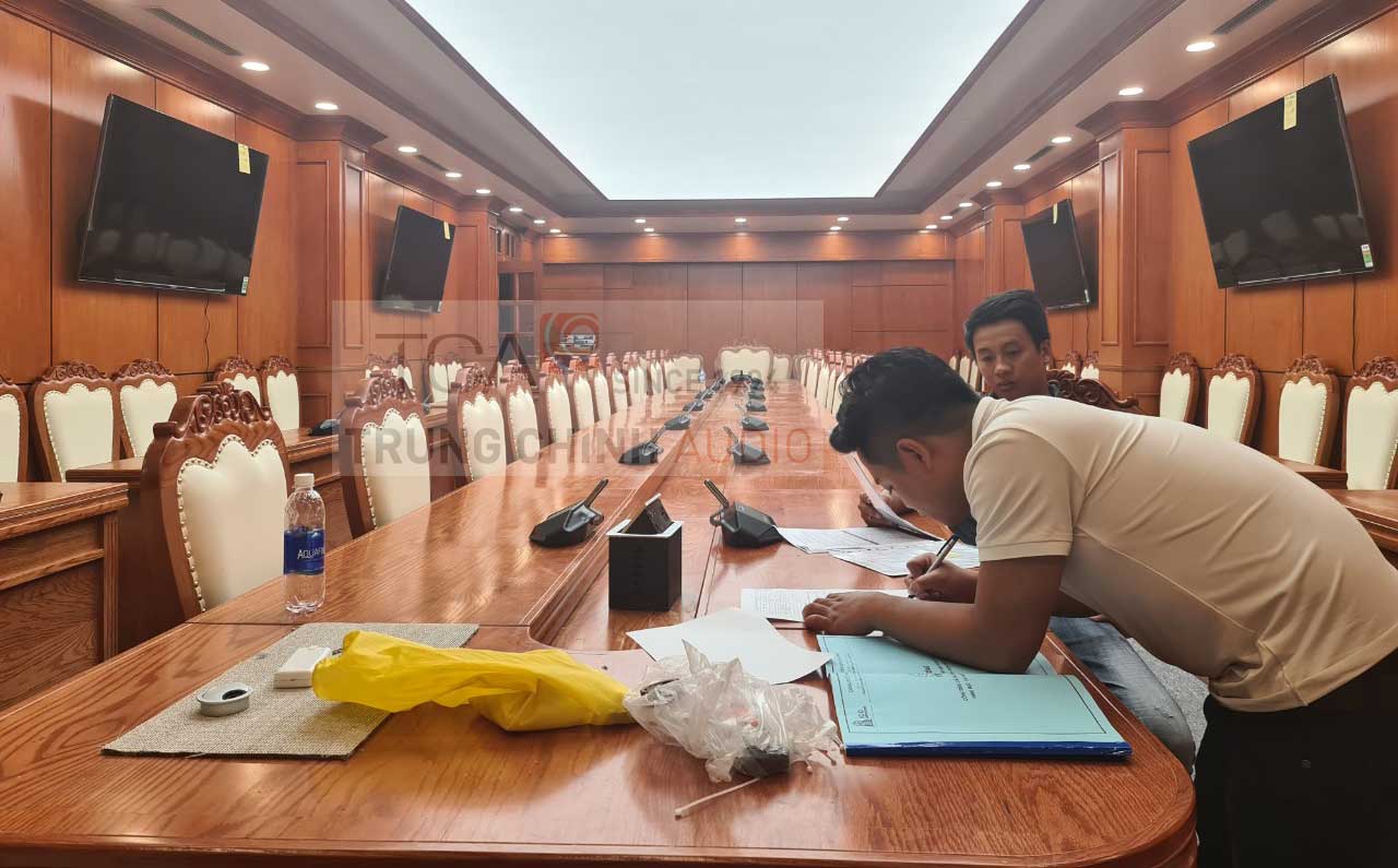 Hệ thống hội nghị trực tiếp BOSCH DICENTIS Conference System : UBND Tỉnh Bắc Giang