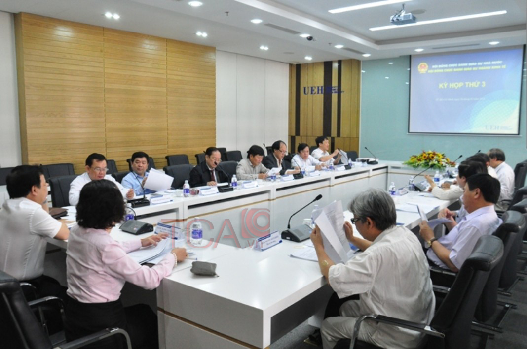 Hệ thống âm thanh hội thảo TOA TS-900 – Trường Đại học Kinh tế Thành phố Hồ Chí Minh