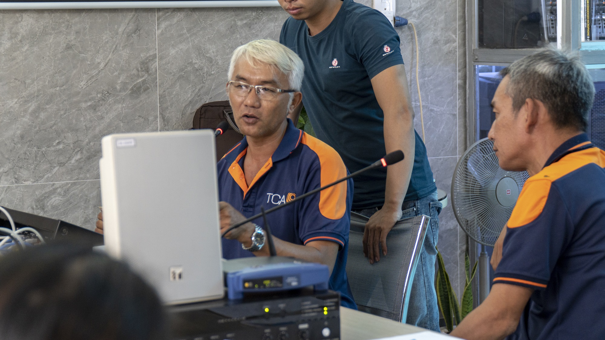 loa phòng họp toa