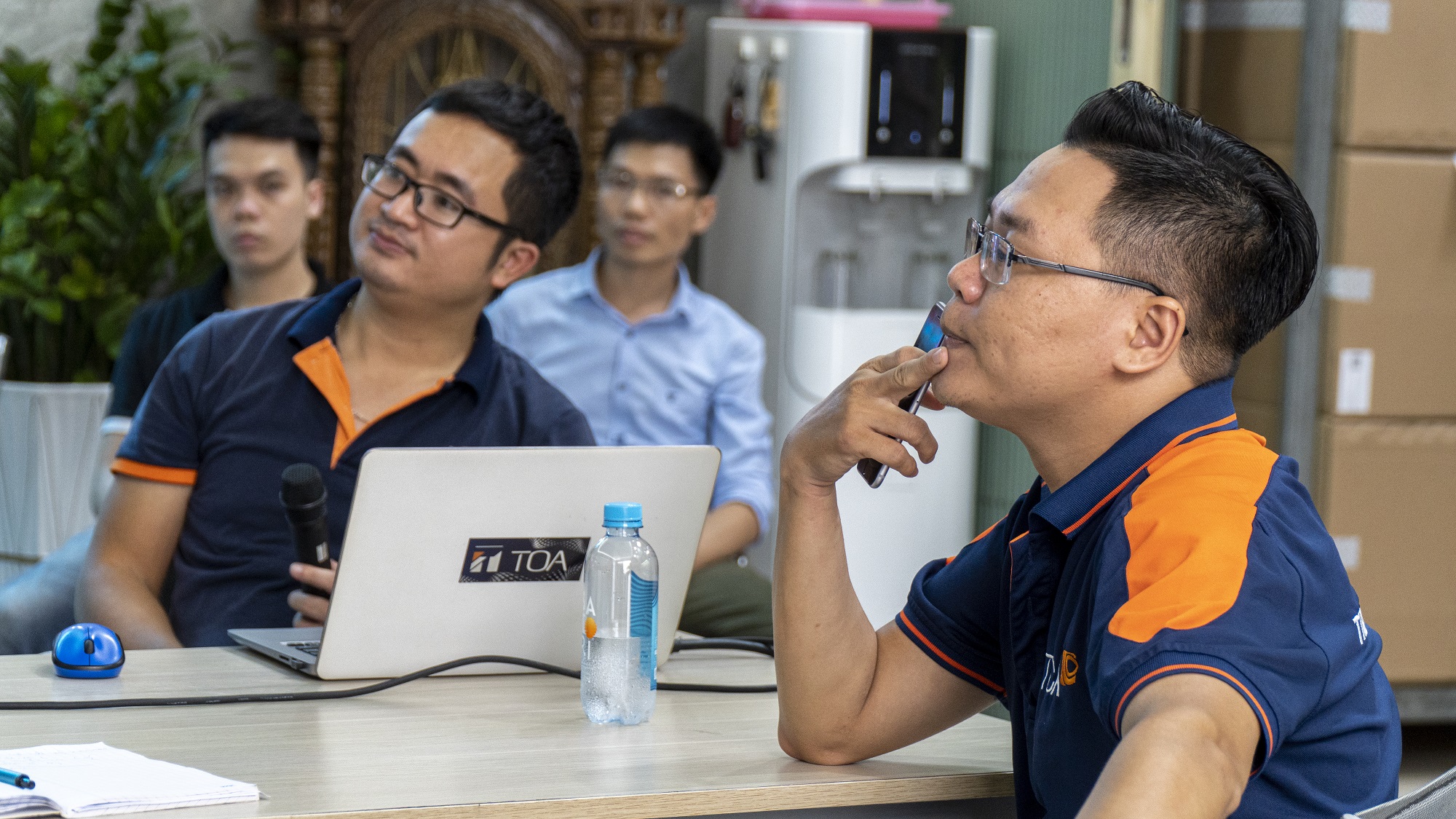 Hệ thống hội thảo TOA