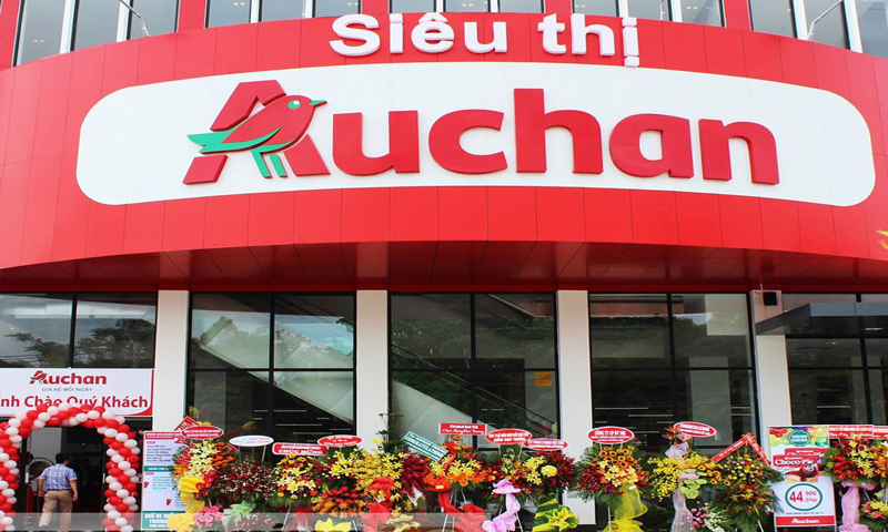 Shop Canifa tại siêu thị Auchan quận 10 tin tưởng sử dụng dịch vụ của TCA