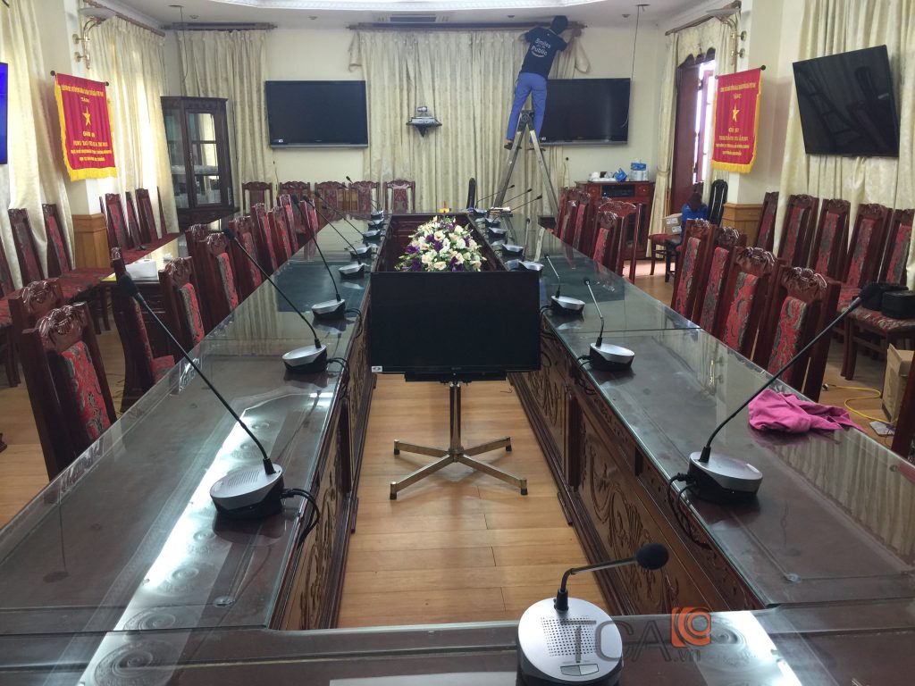 TCA cài đặt hệ thống âm thanh hội thảo TOA tại phòng họp UBND tỉnh Nam Định