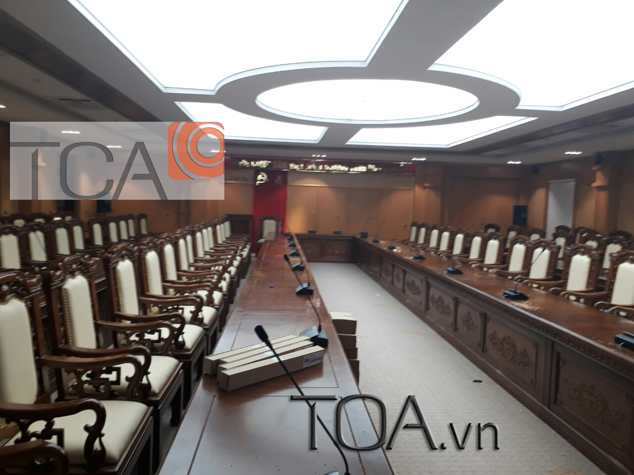 Âm thanh hội thảo TOA TS900 phòng họp trực tuyến UBND Hà Tĩnh