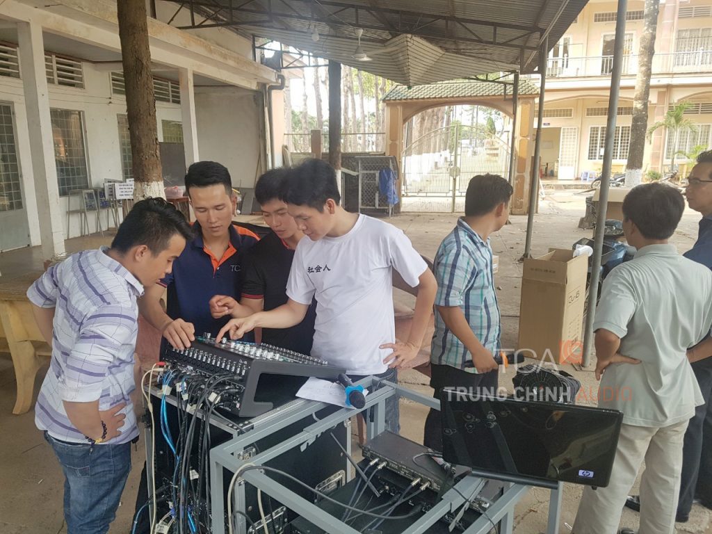 Dàn âm thanh sân khấu giá bao nhiêu