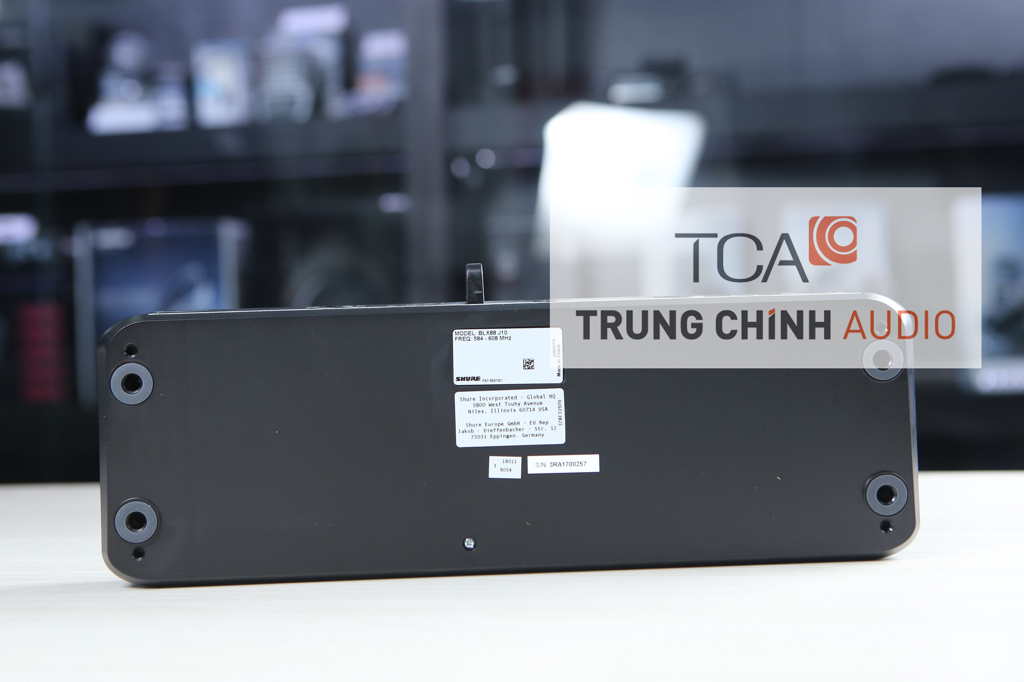 Bộ thu và micro không dây Shure BLX288A/SM58