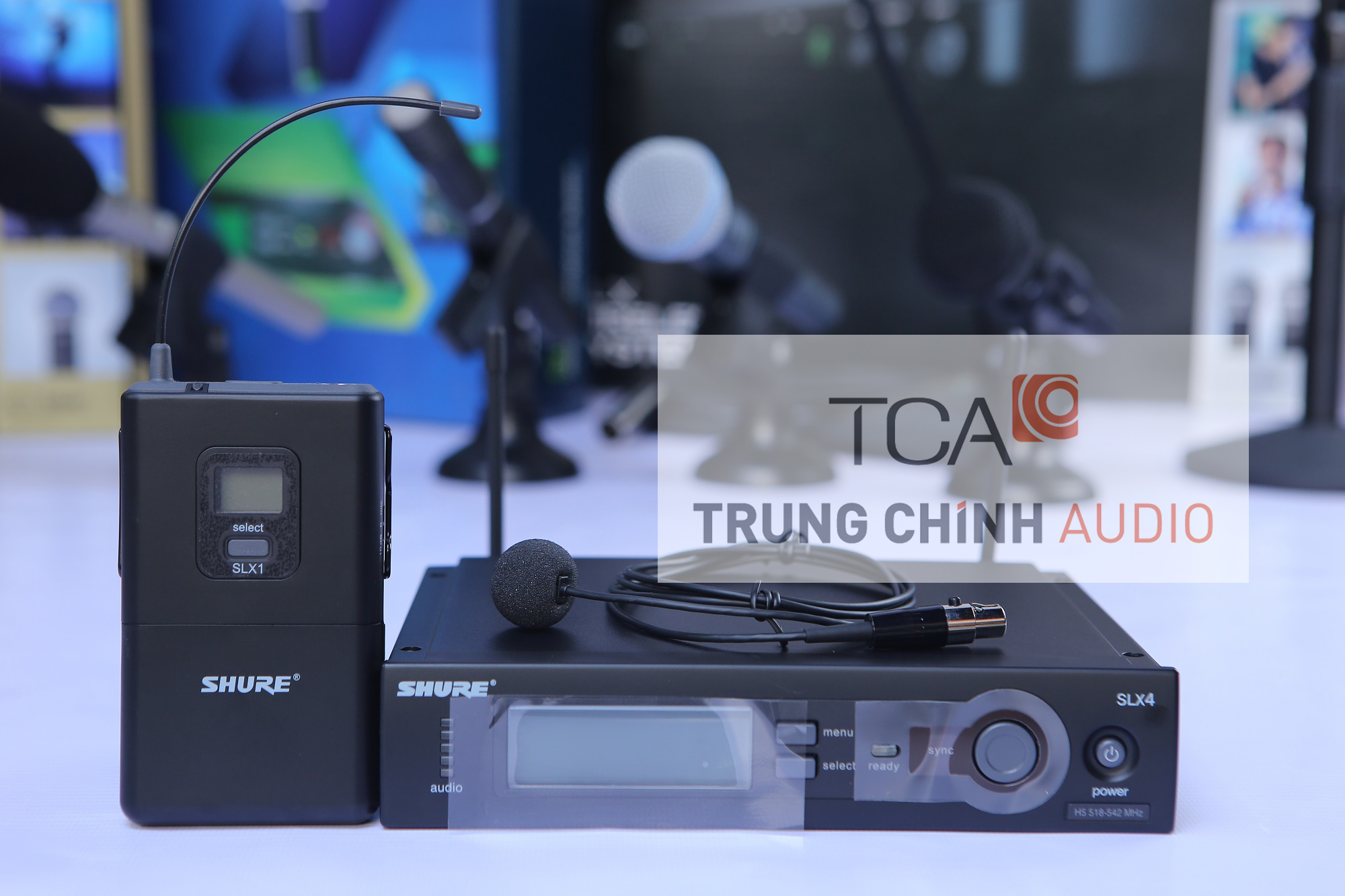 Bộ thu và phát kèm micro không dây cài áo Shure SLX14/85