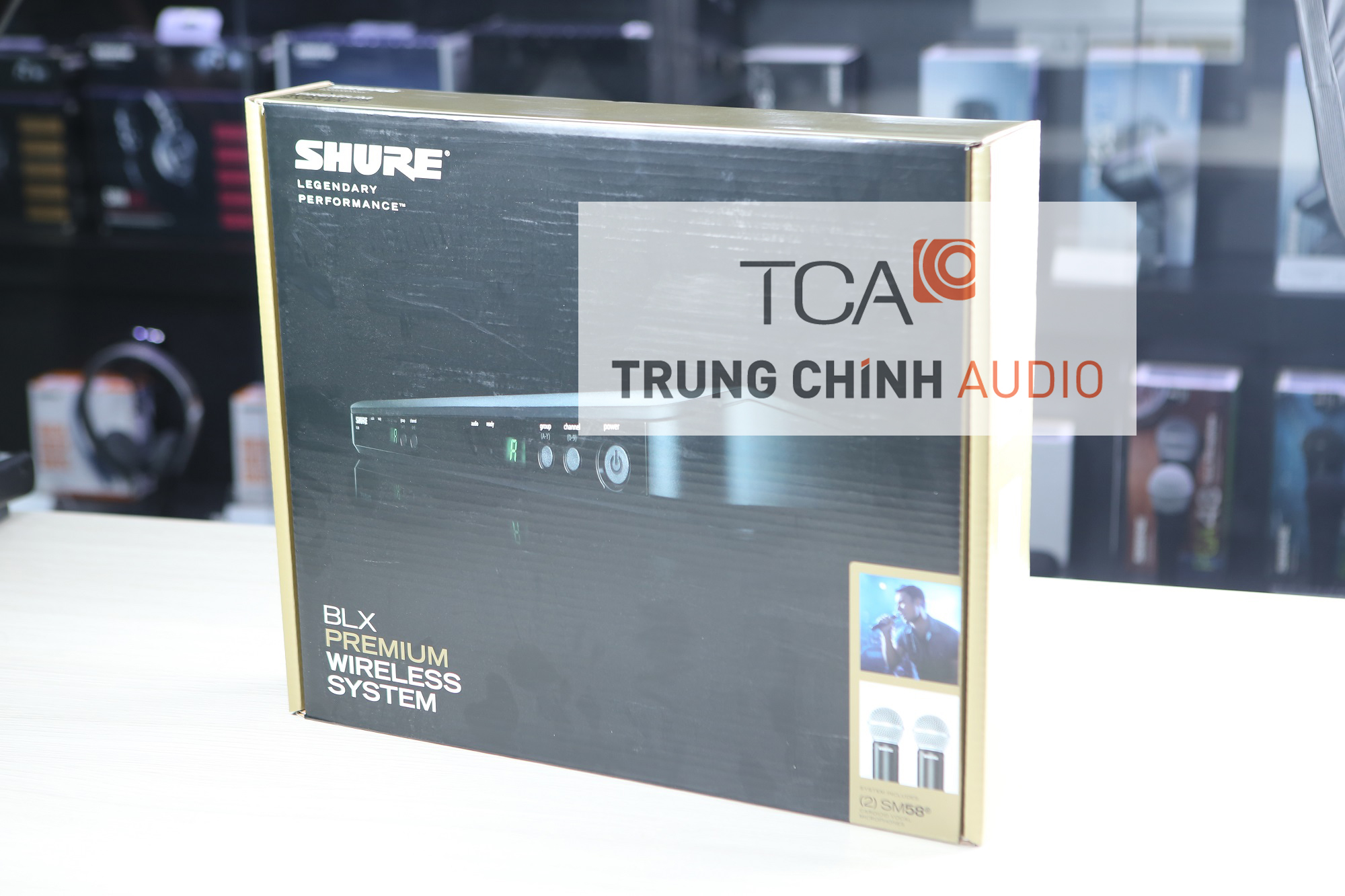 Bộ thu và phát đôi kèm micro không dây cầm tay Shure BLX288A/SM58