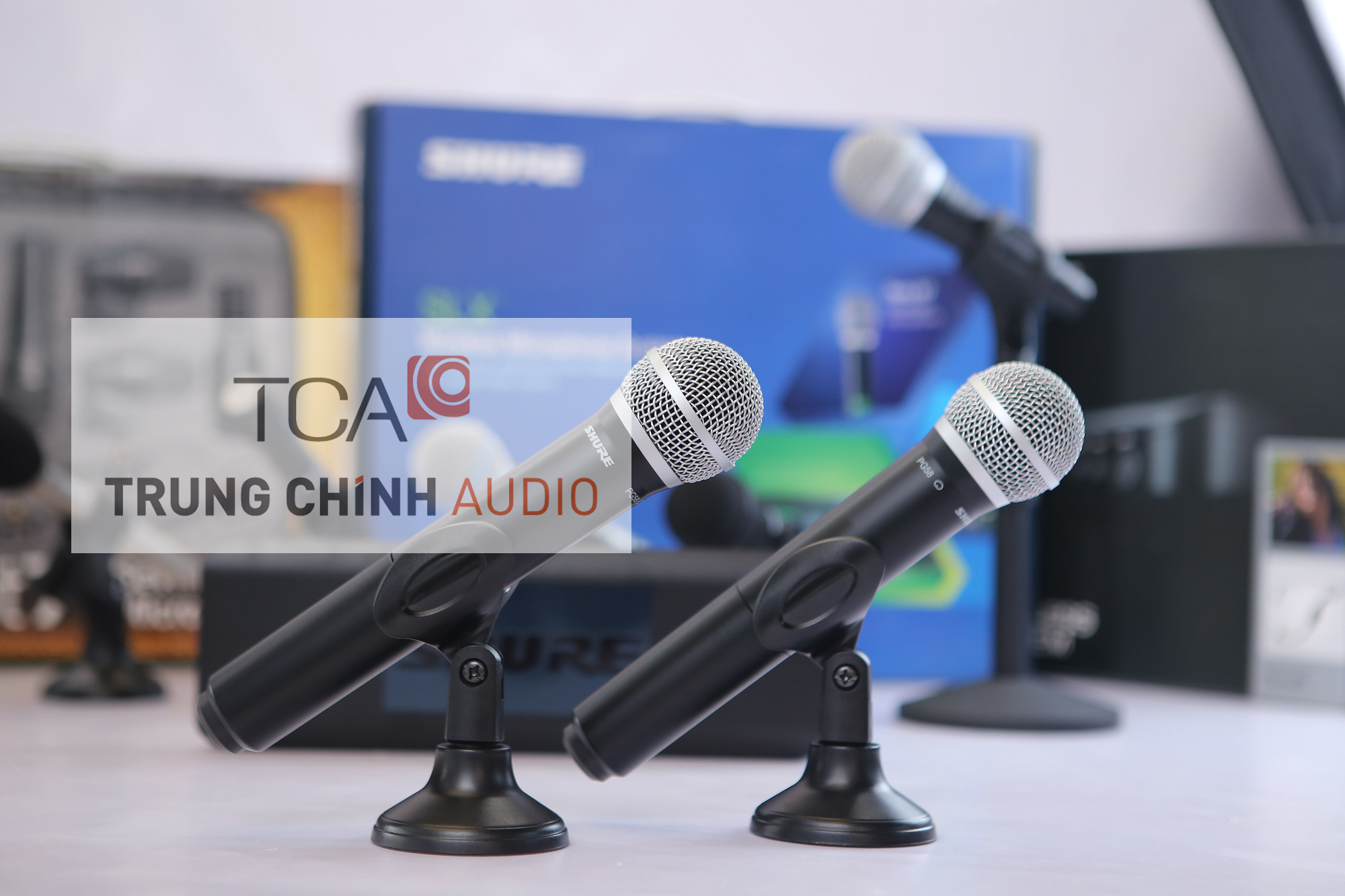 Bộ thu và phát đôi kèm micro không dây cầm tay Shure BLX88/PG58